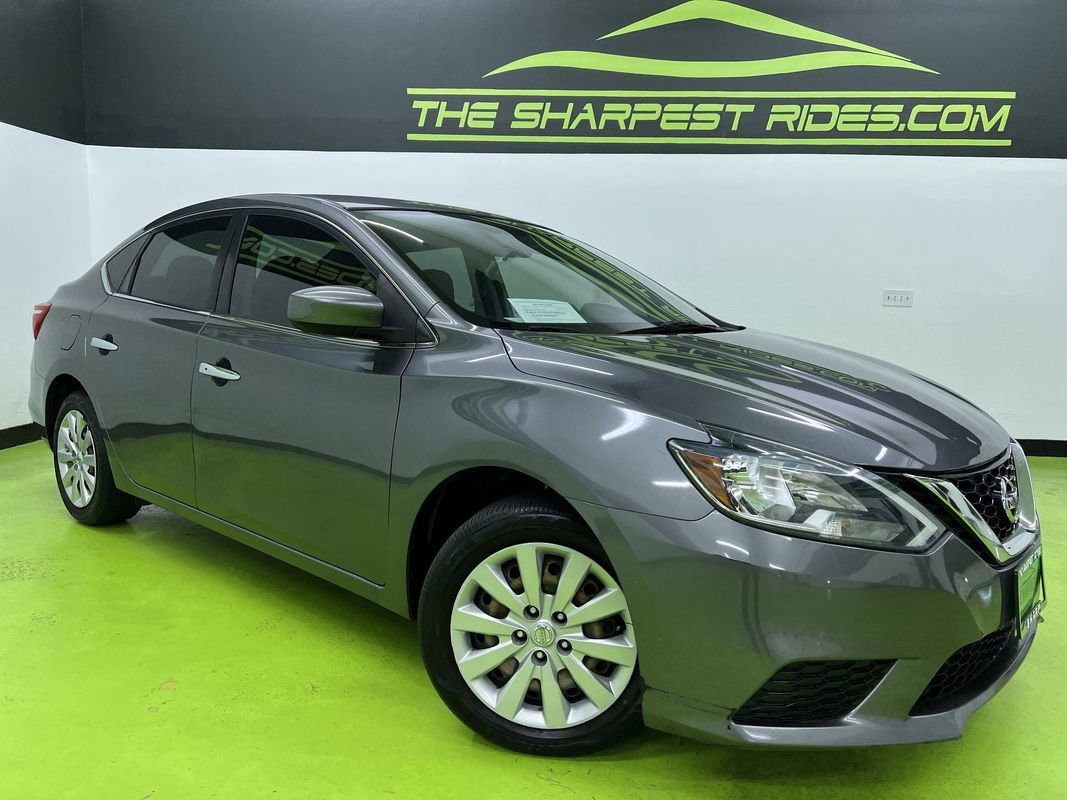 Used 2017 Nissan Sentra SV FWD image 1