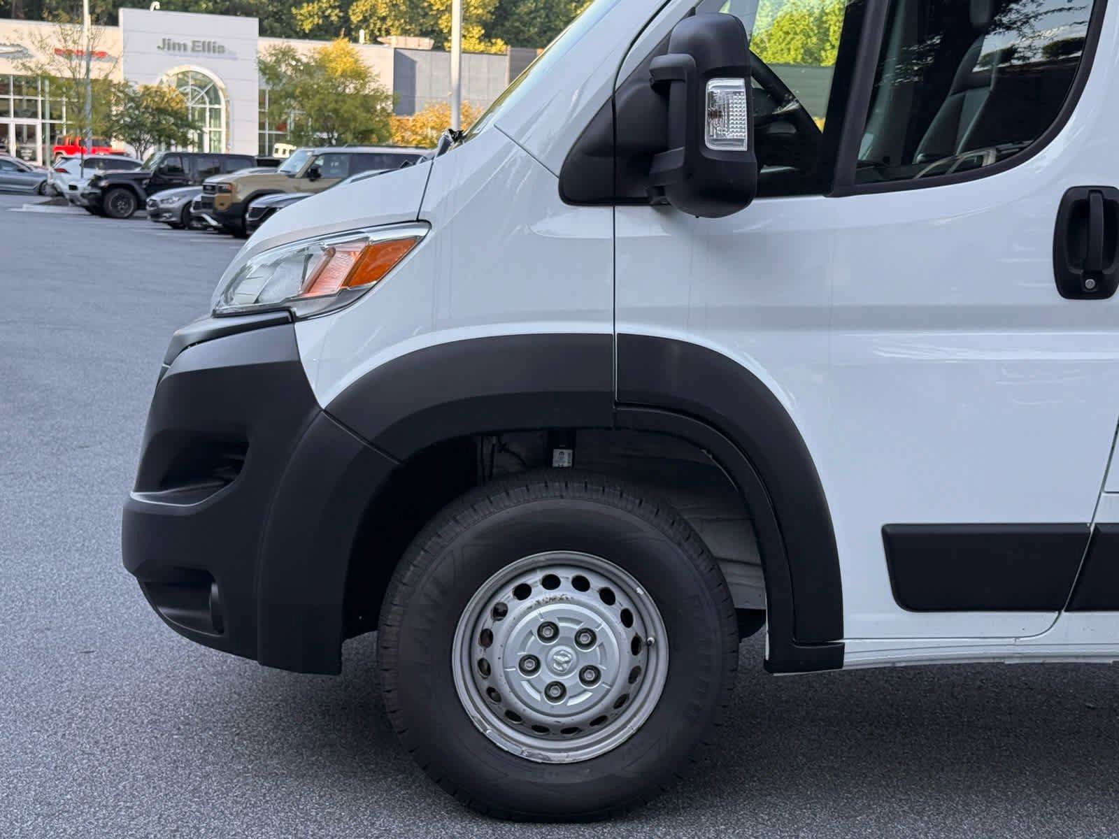 Used 2024 RAM ProMaster 2500 w/ Convenience Group FWD image 11