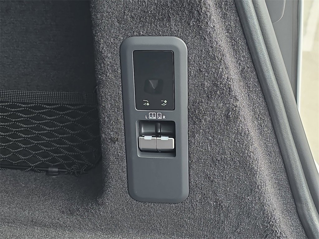 New 2026 Land Rover Range Rover Sport SE image 14