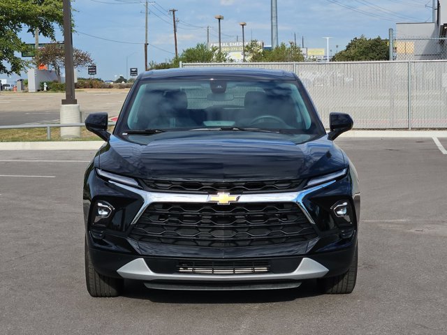 Used 2026 Chevrolet Blazer LT FWD image 2