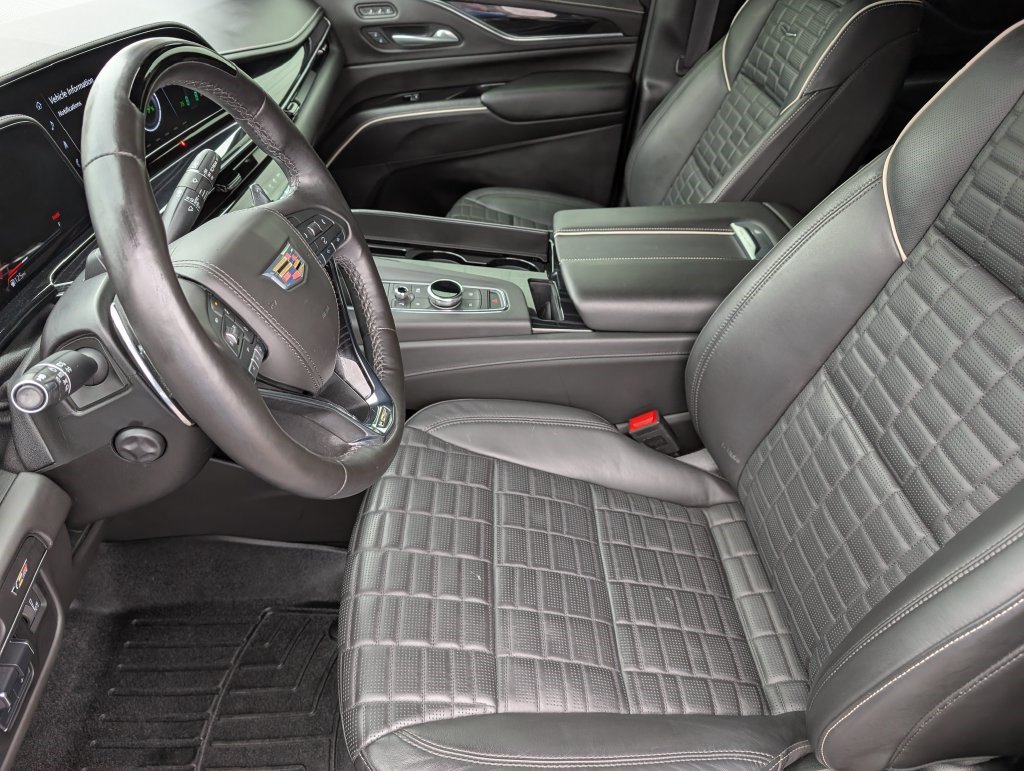 Certified 2024 Cadillac Escalade V w/ LPO, ONYX Package AWD/4WD image 12