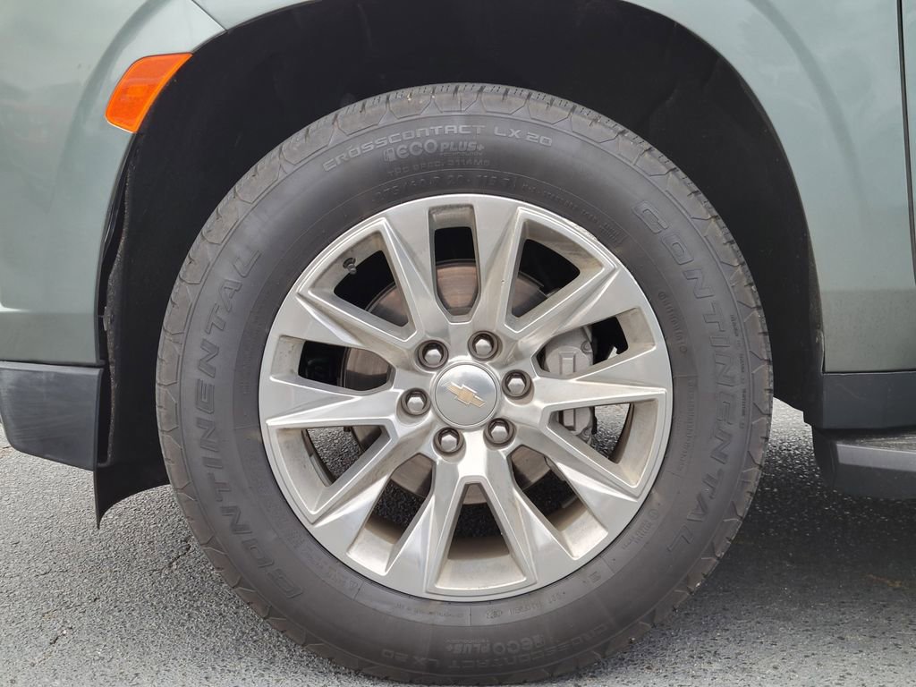 Used 2024 Chevrolet Suburban Premier image 10