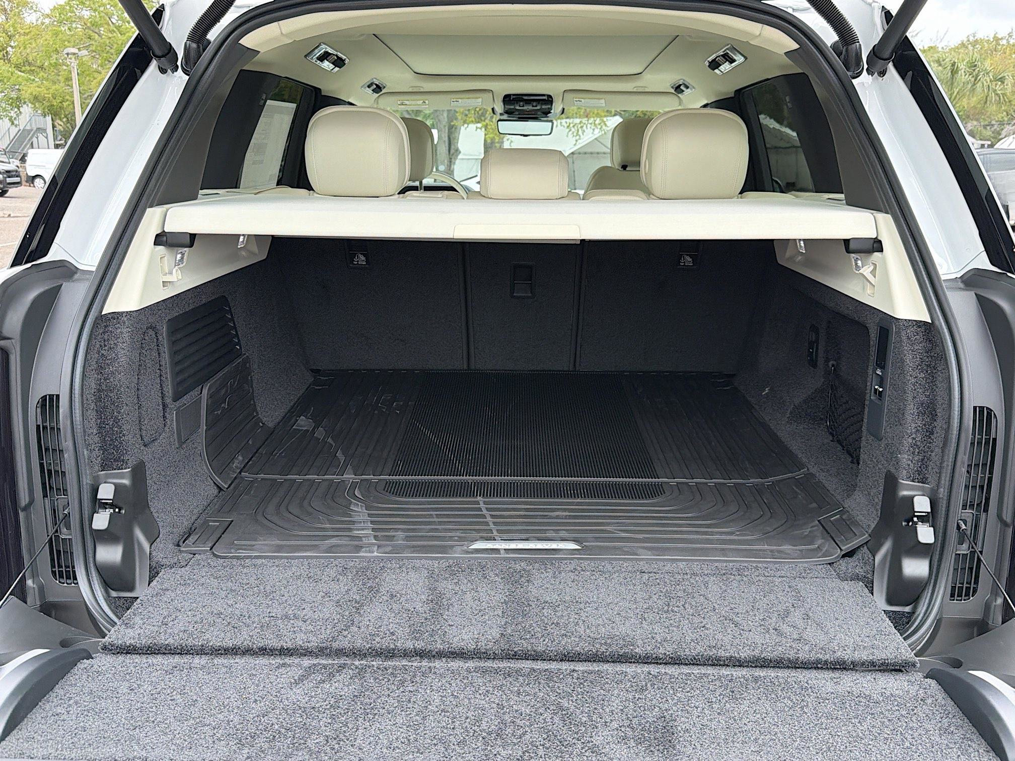 New 2026 Land Rover Range Rover SE AWD/4WD image 11