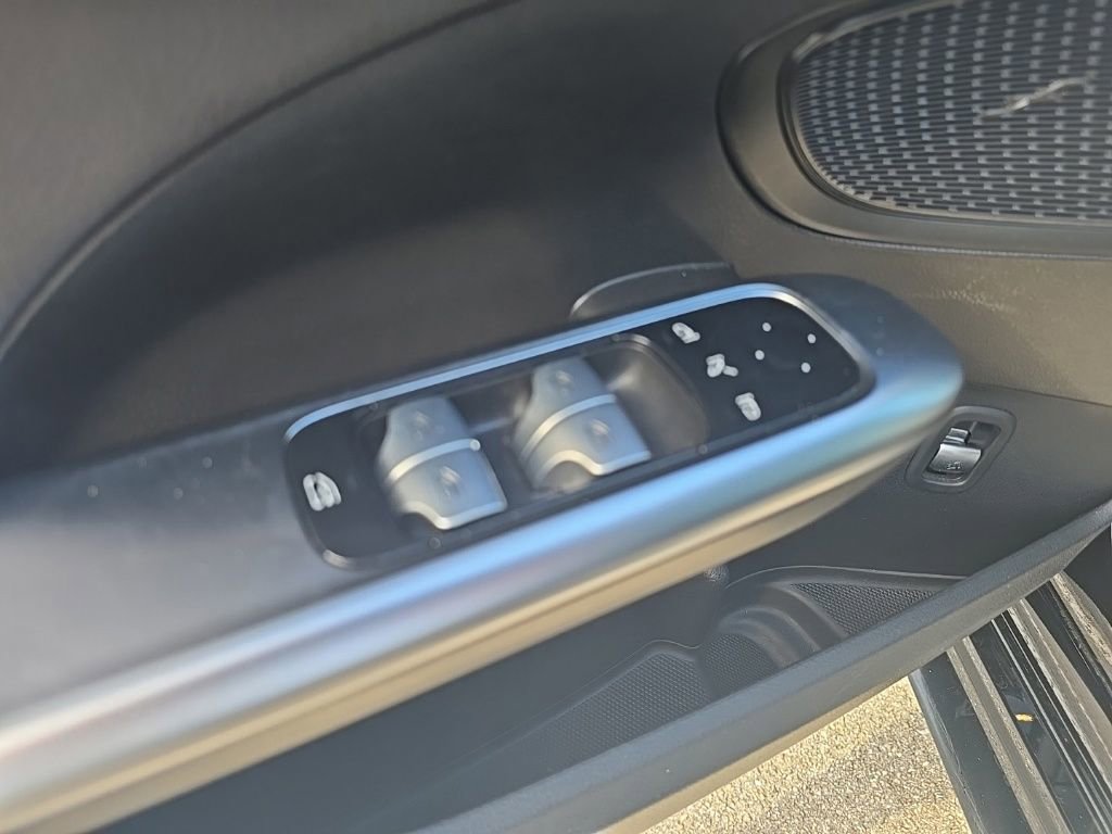 Used 2022 Mercedes-Benz C 300 Sedan w/ AMG Line w/ Night Package image 12