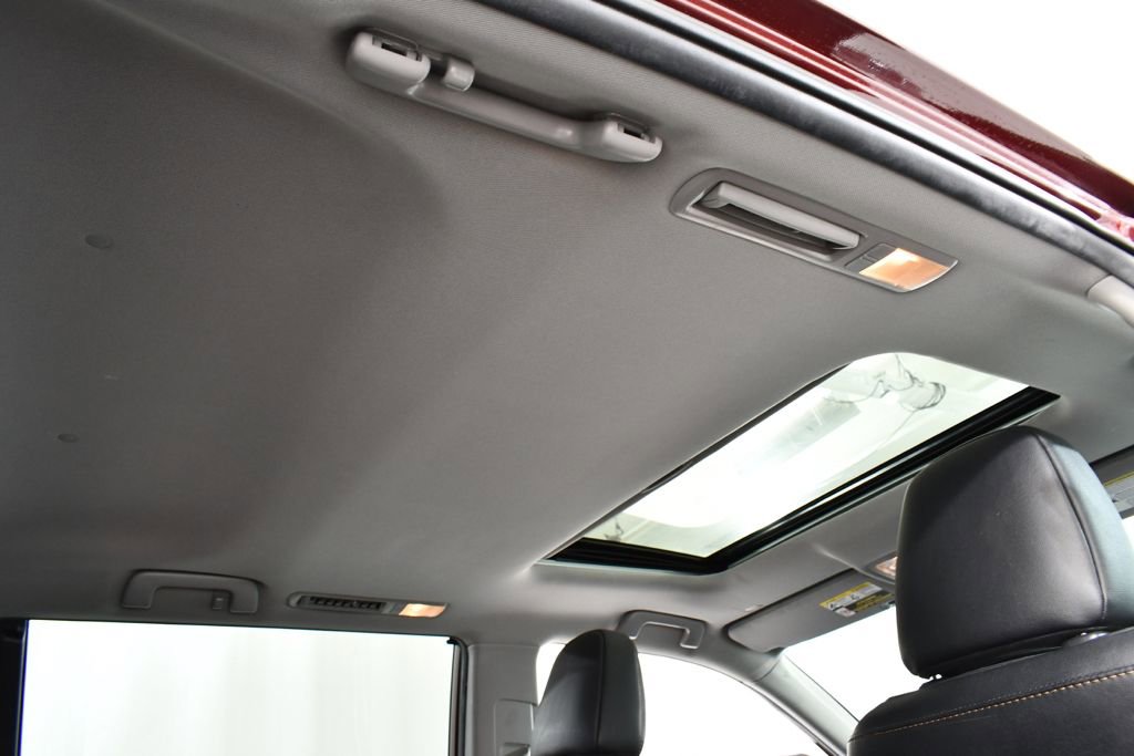 Used 2019 Toyota Highlander XLE AWD/4WD image 18