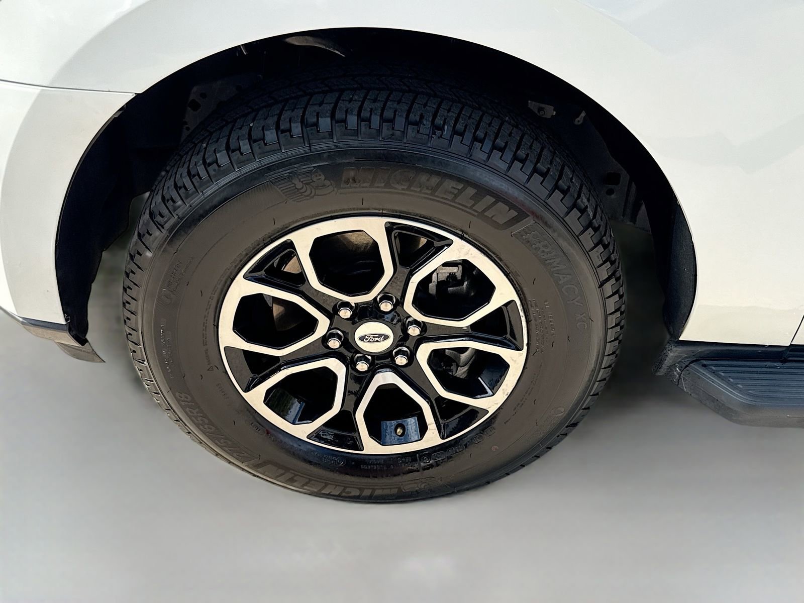 Used 2024 Ford Expedition XLT image 32