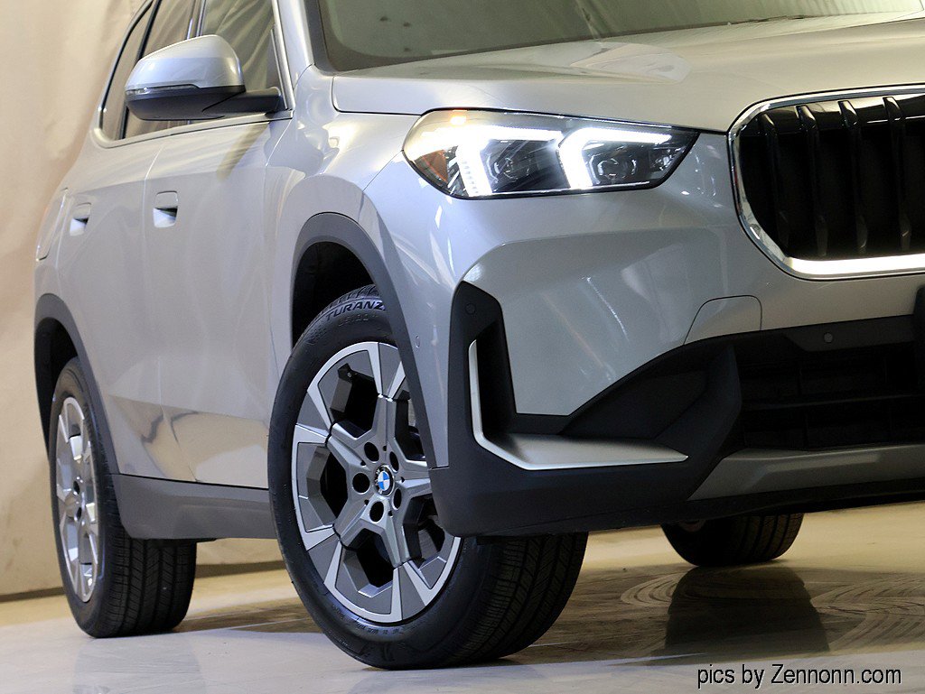 Certified 2023 BMW X1 xDrive28i w/ Convenience Package AWD/4WD image 4