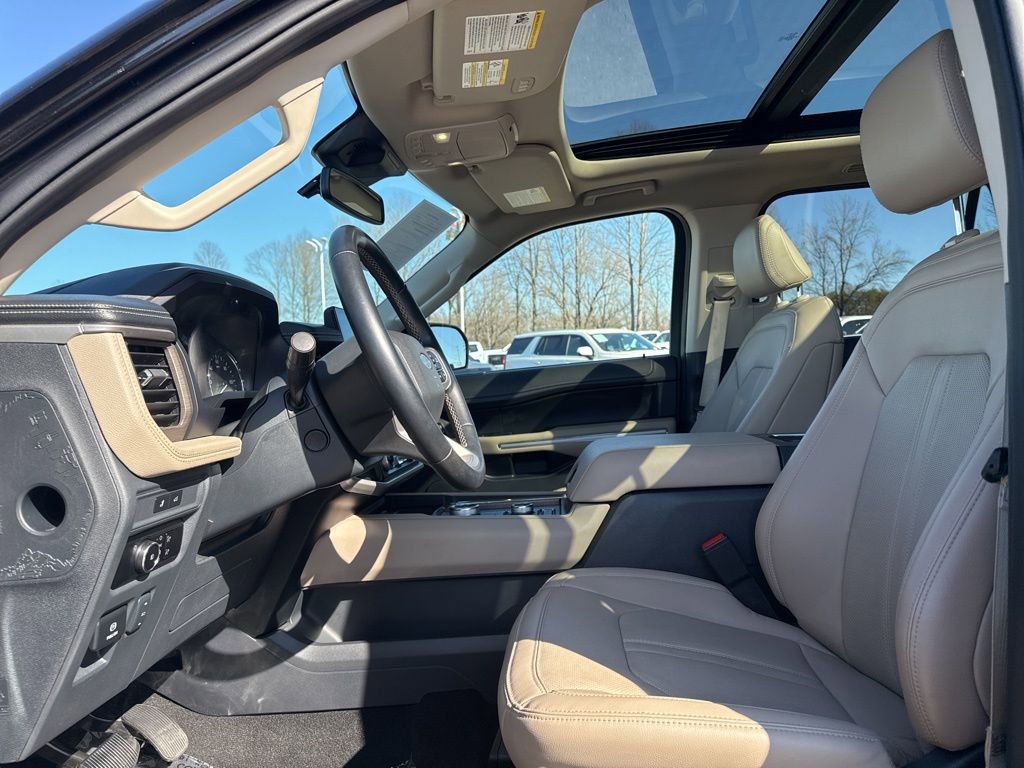 Used 2024 Ford Expedition Max Limited image 9