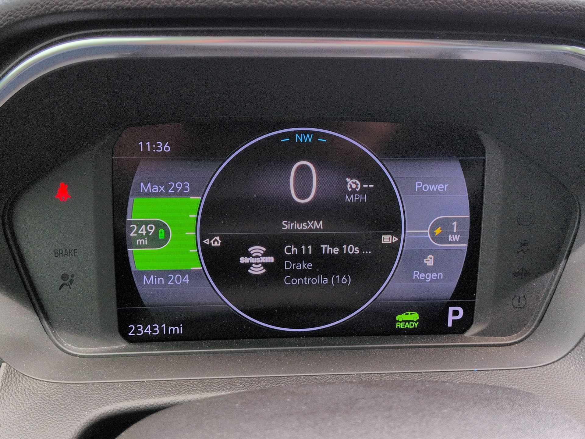Certified 2022 Chevrolet Bolt EUV LT w/ Convenience Package FWD image 11