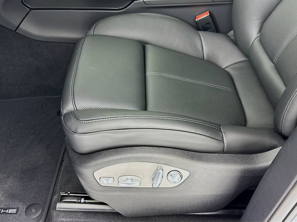 New 2026 Porsche Macan S AWD/4WD image 13