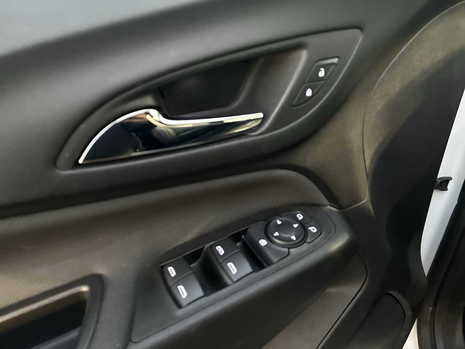 Certified 2022 Chevrolet Equinox RS w/ RS Leather Package image 24