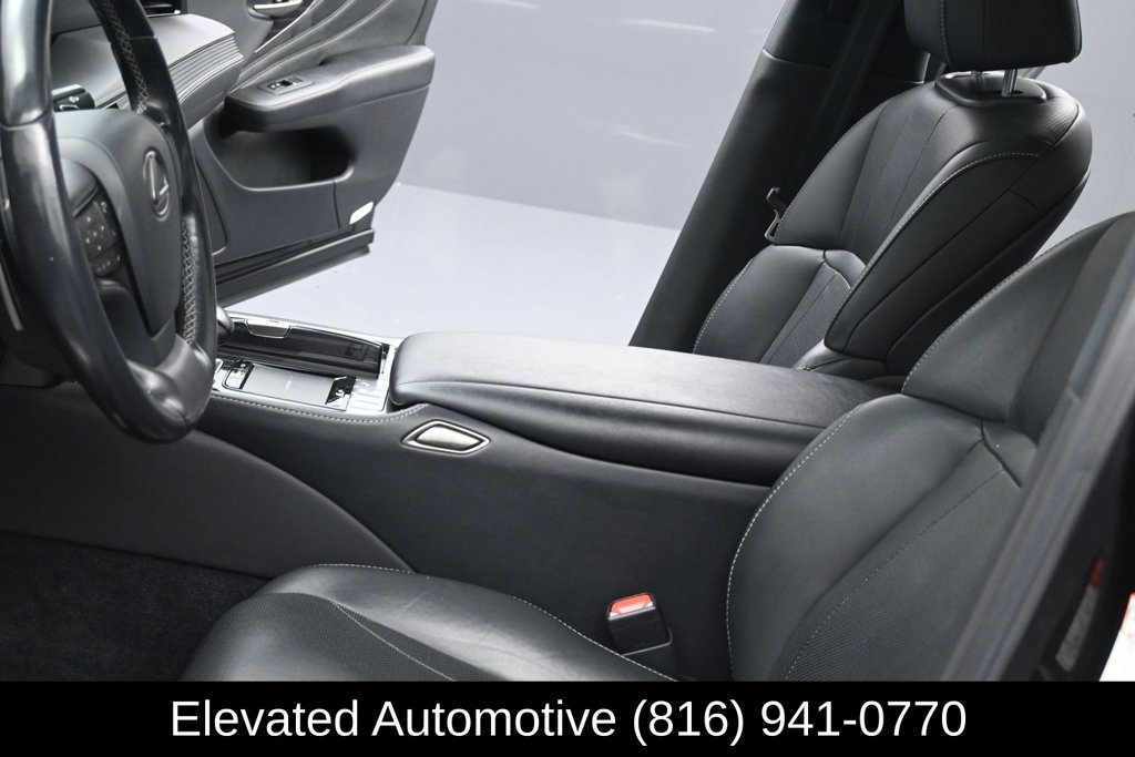 Used 2018 Lexus LS 500 AWD w/ Accessory Package (Z2) image 17