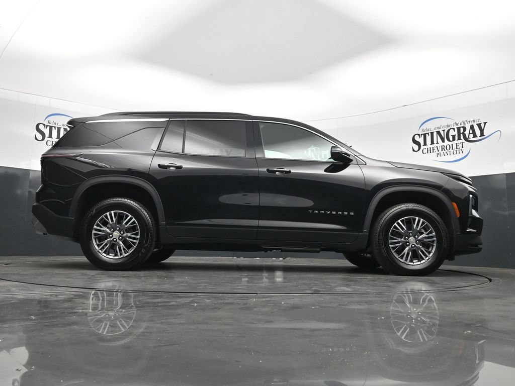 Used 2026 Chevrolet Traverse LT AWD/4WD image 24