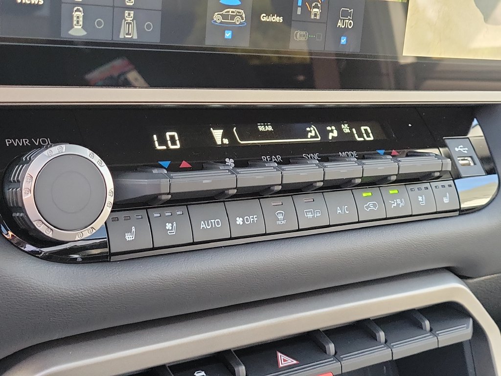New 2026 Toyota Sequoia Platinum AWD/4WD image 17
