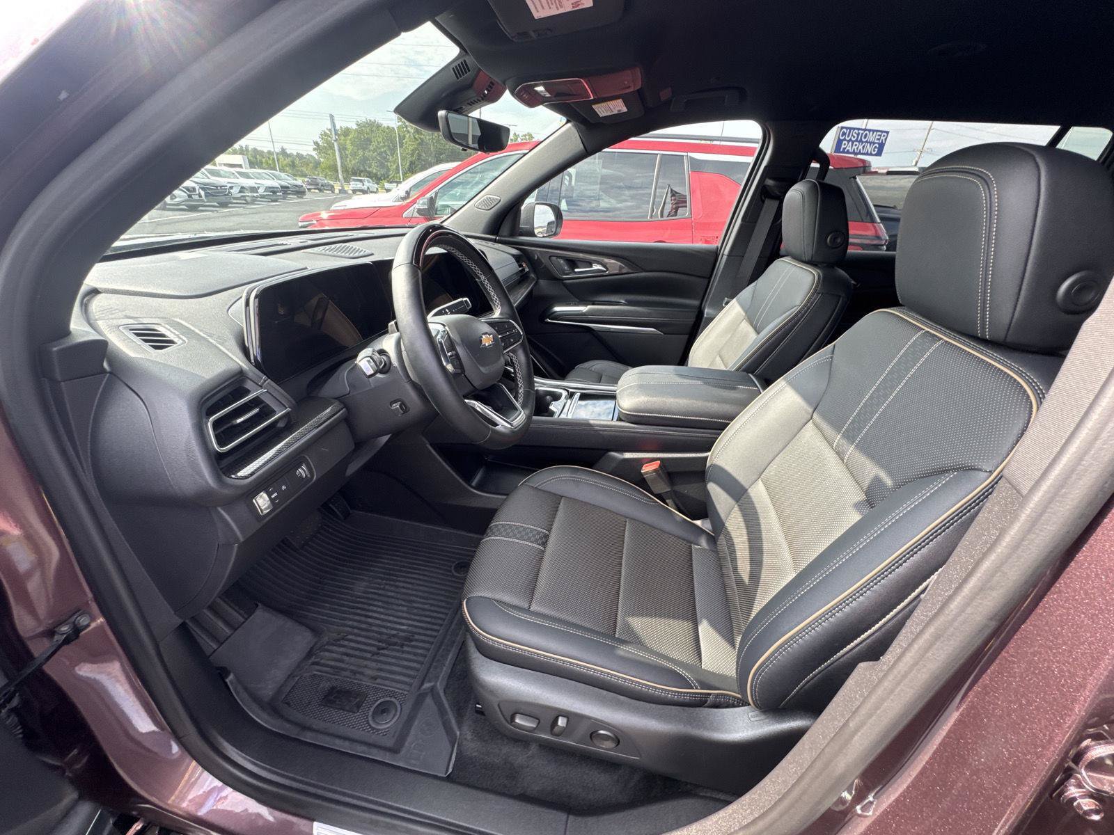 Used 2026 Chevrolet Traverse High Country w/ LPO, Floor Liner Package FWD image 7
