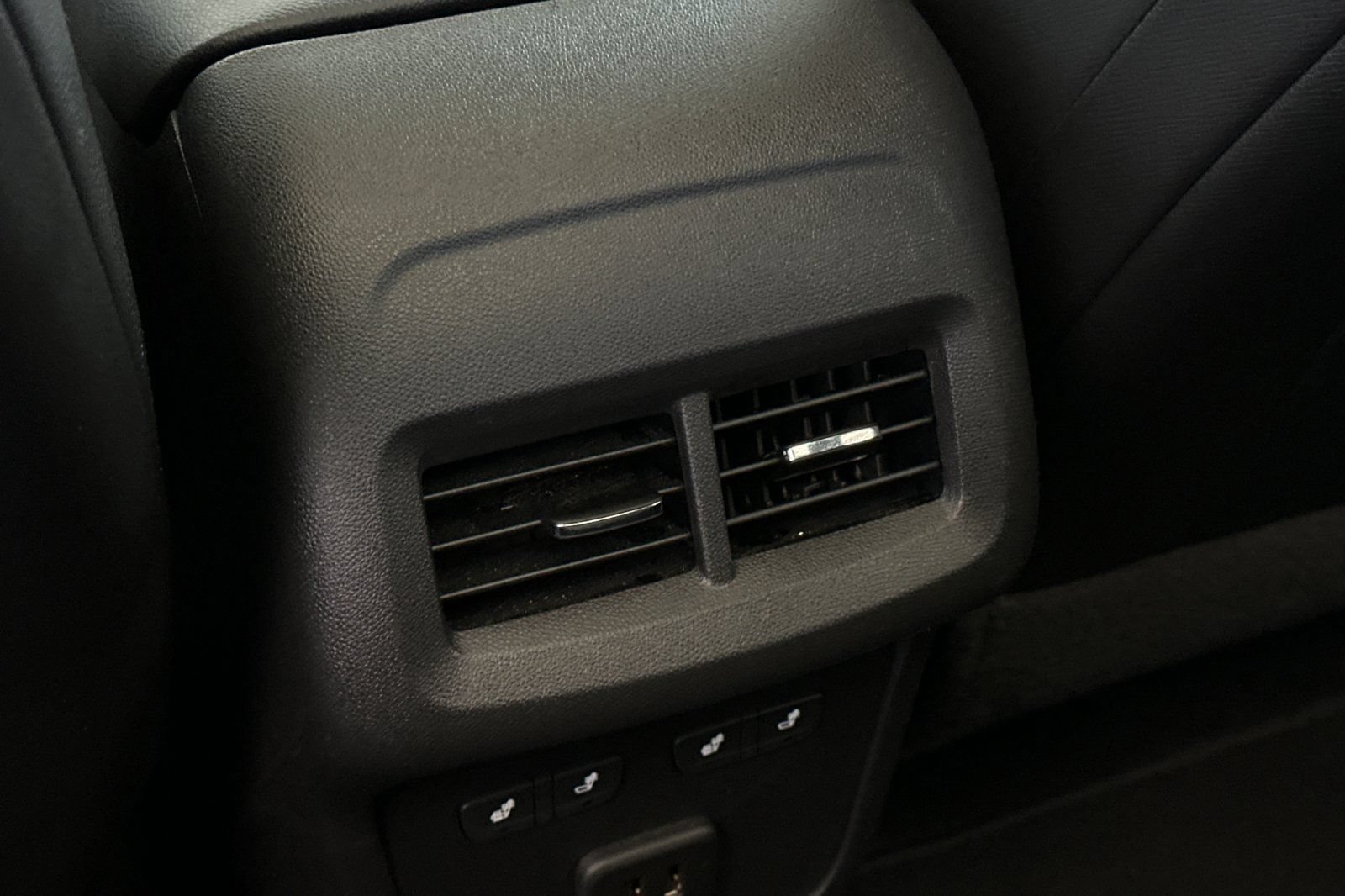 Used 2021 Chevrolet Equinox Premier FWD image 15