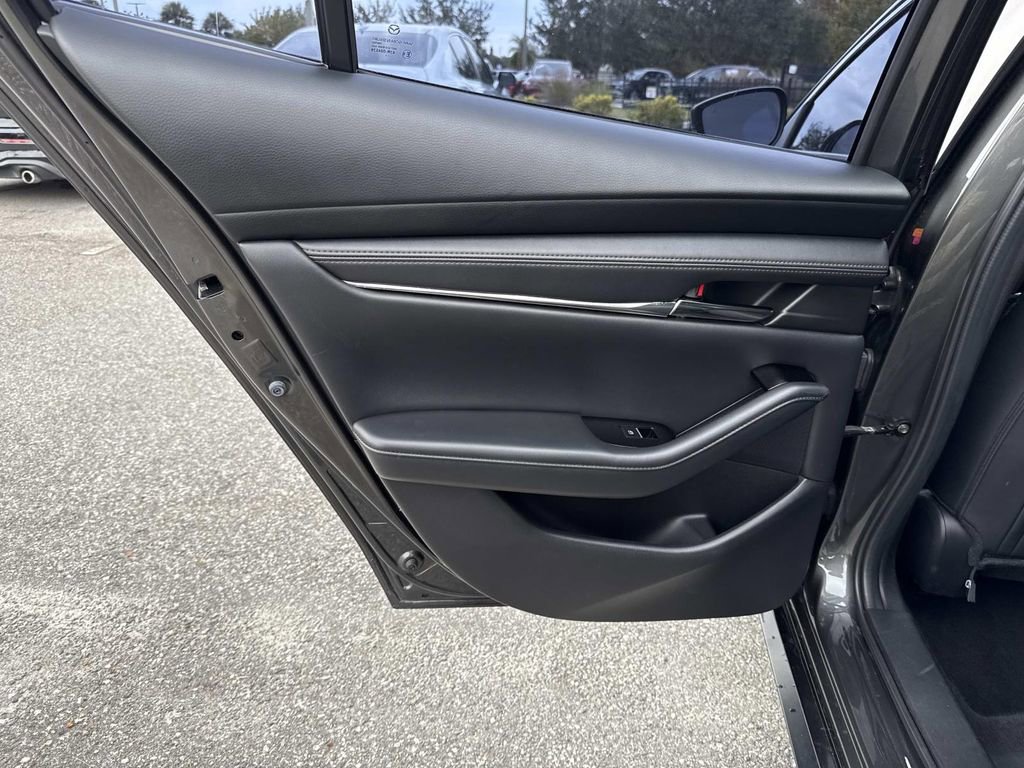 Used 2021 MAZDA MAZDA3 s image 13