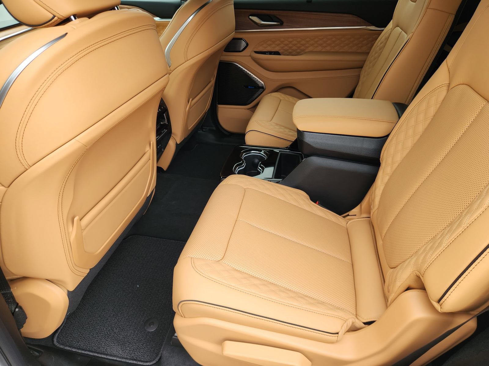 New 2026 Jeep Grand Cherokee L Summit AWD/4WD image 22