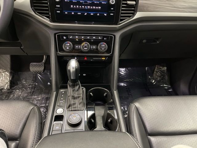 Used 2023 Volkswagen Atlas Cross Sport SE w/ Black Wheel Package image 22