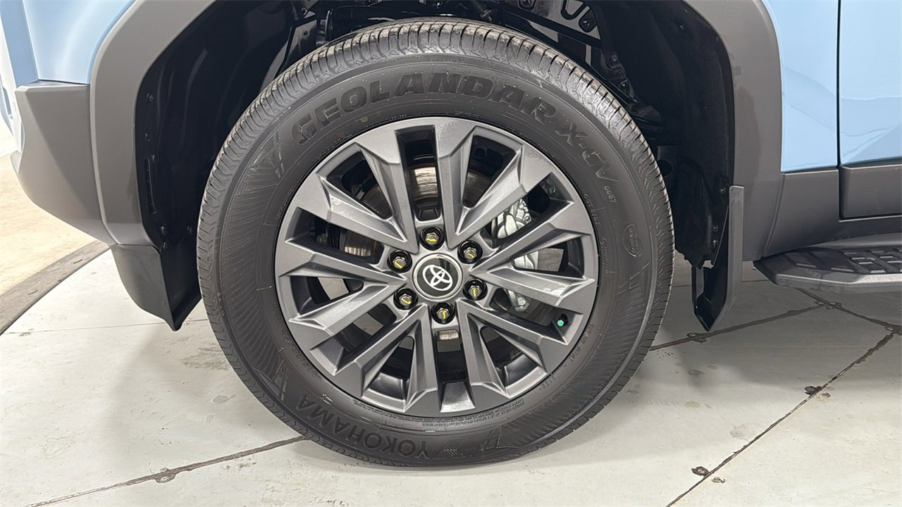 Certified 2025 Toyota Land Cruiser image 24