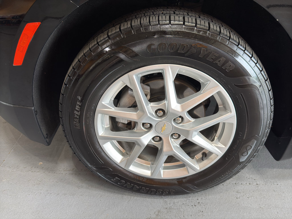 Used 2023 Chevrolet Equinox LT AWD/4WD image 9