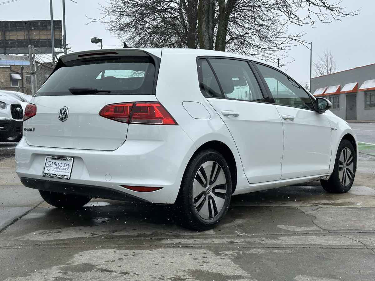 Used 2016 Volkswagen e-Golf SE image 5