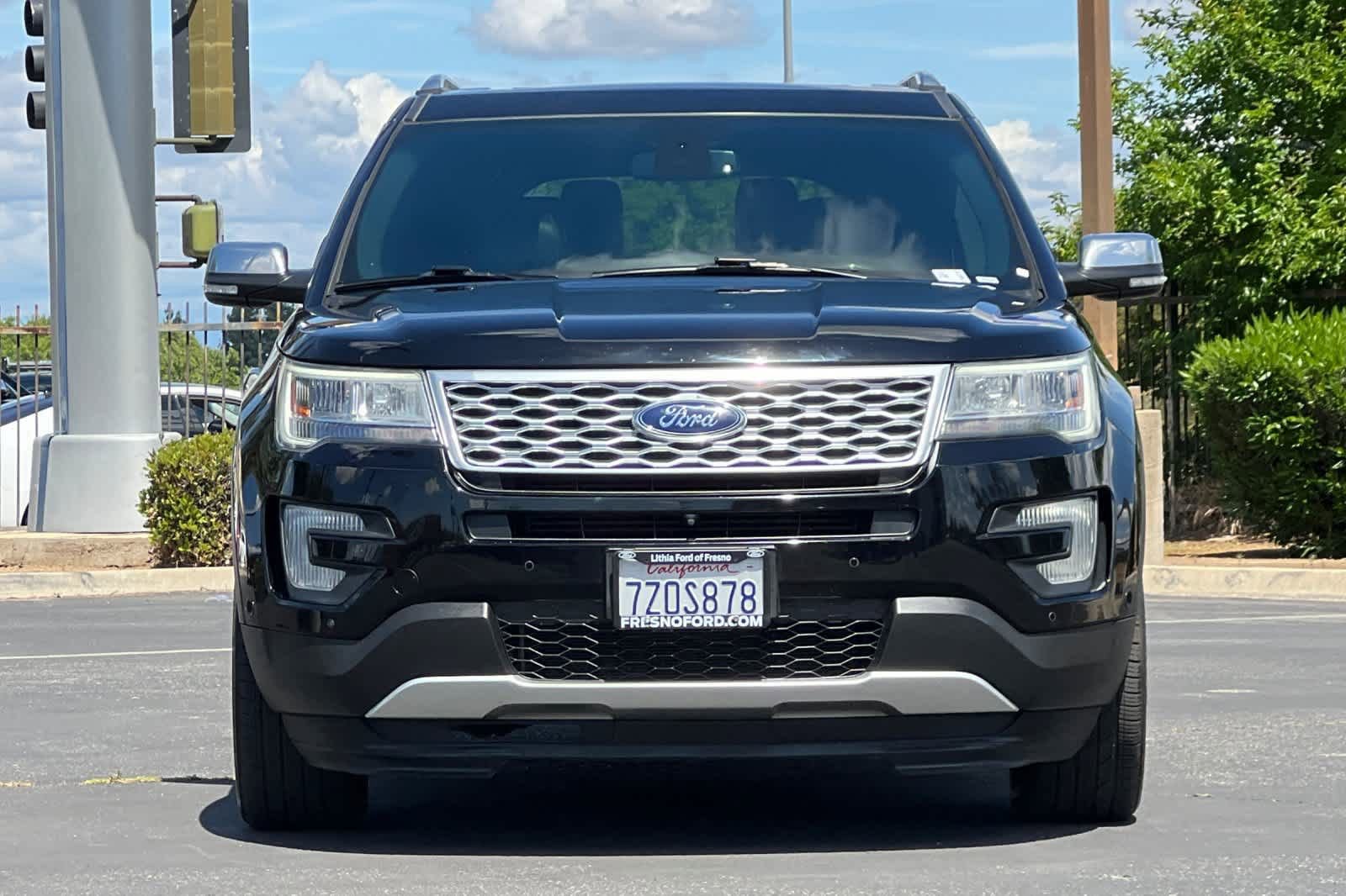 Used 2017 Ford Explorer Platinum image 9