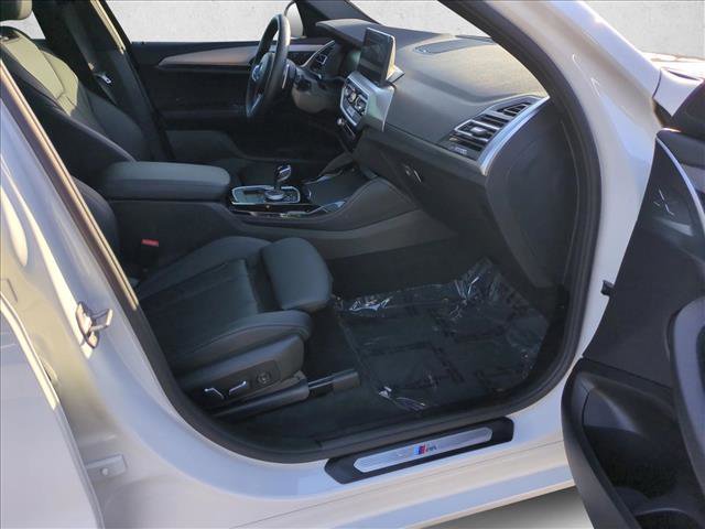 Certified 2025 BMW X4 xDrive30i w/ Premium Package AWD/4WD image 22