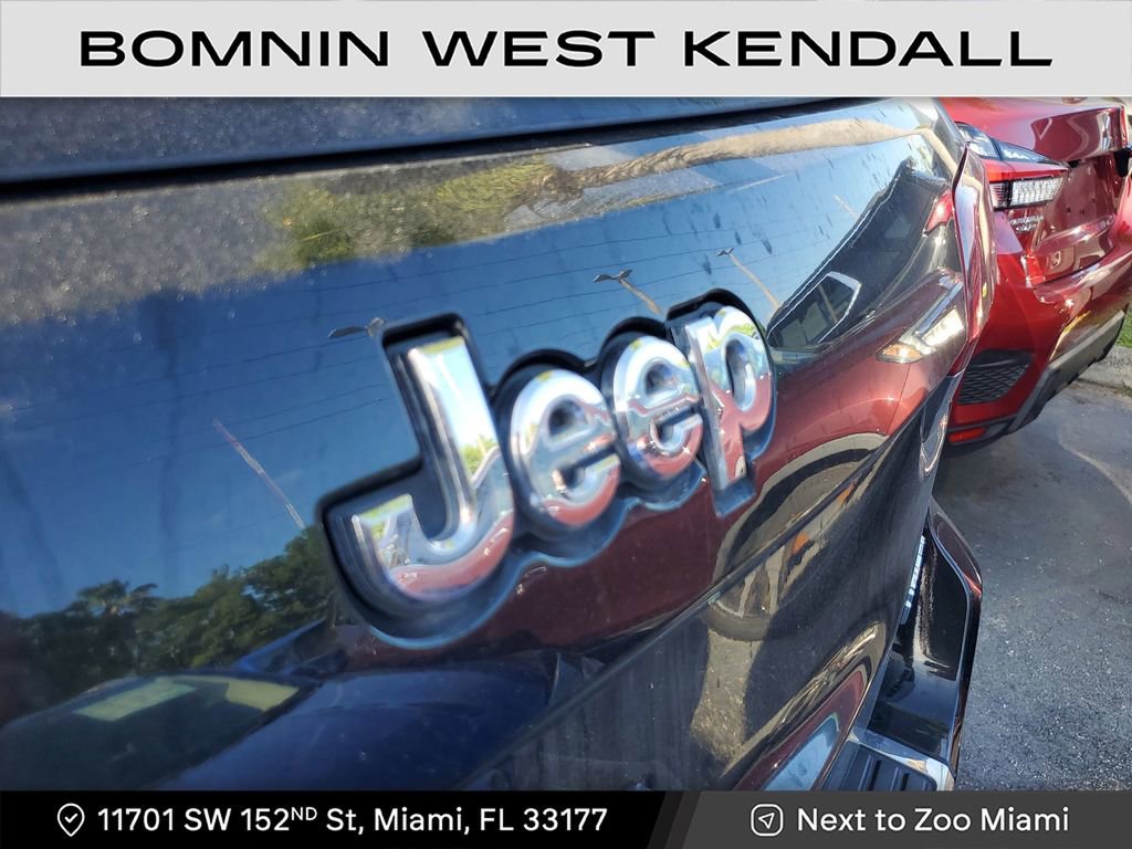 Used 2021 Jeep Grand Cherokee Limited w/ Luxury Group II image 5