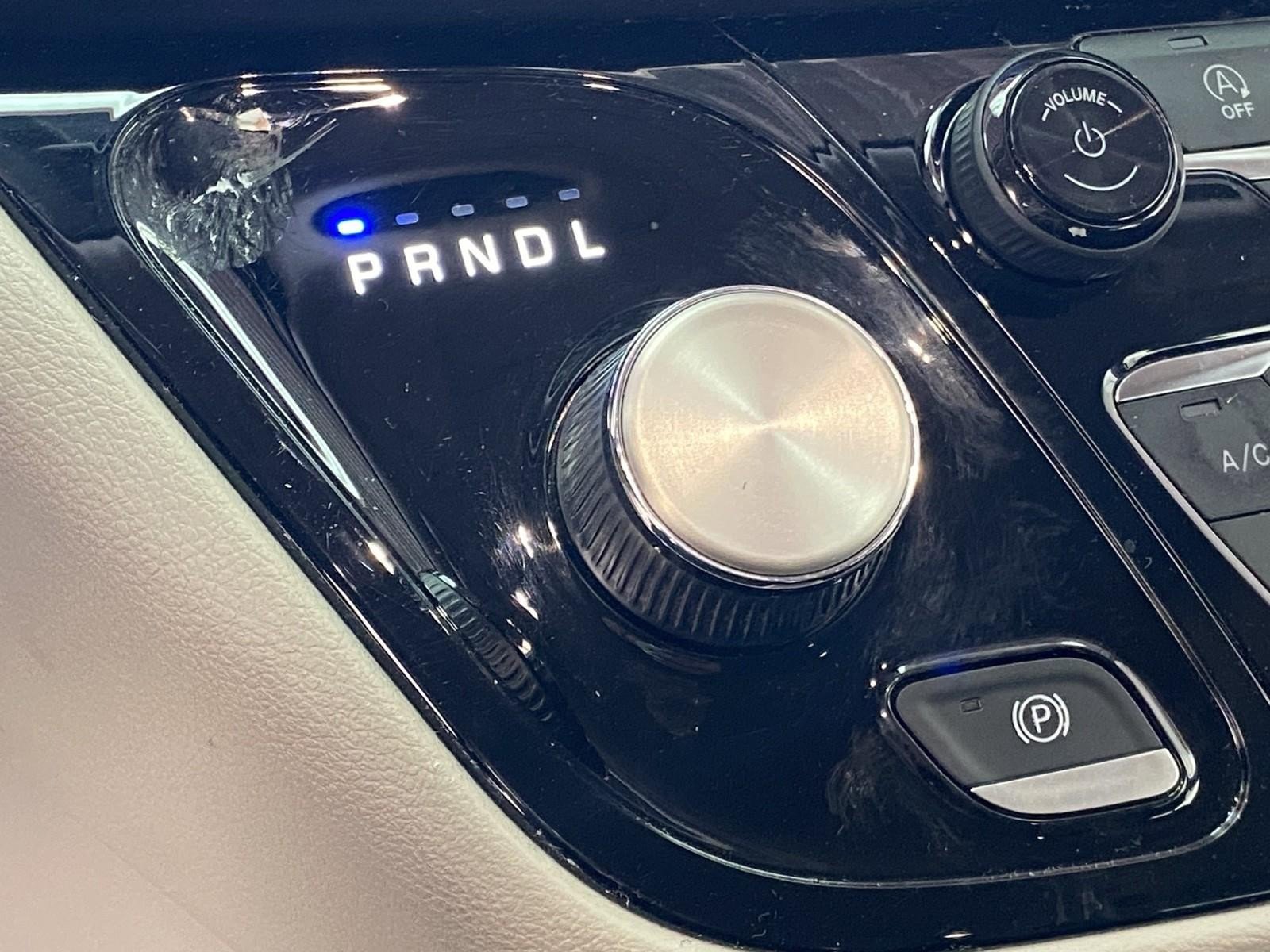 Used 2022 Chrysler Voyager LX image 26