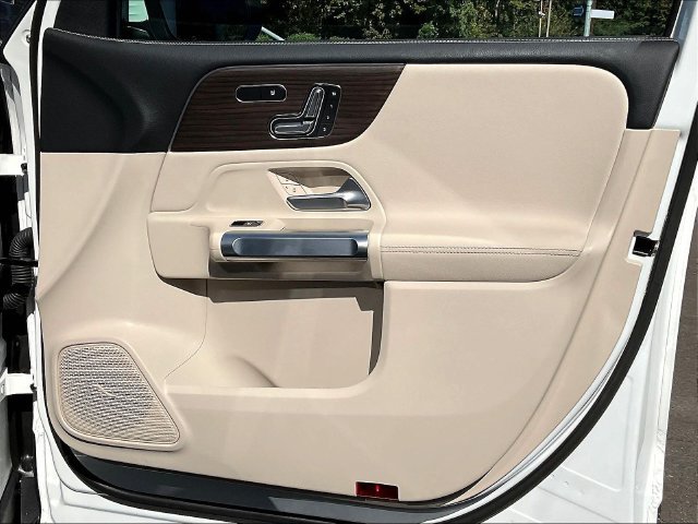 Used 2026 Mercedes-Benz GLB 250 4MATIC image 30
