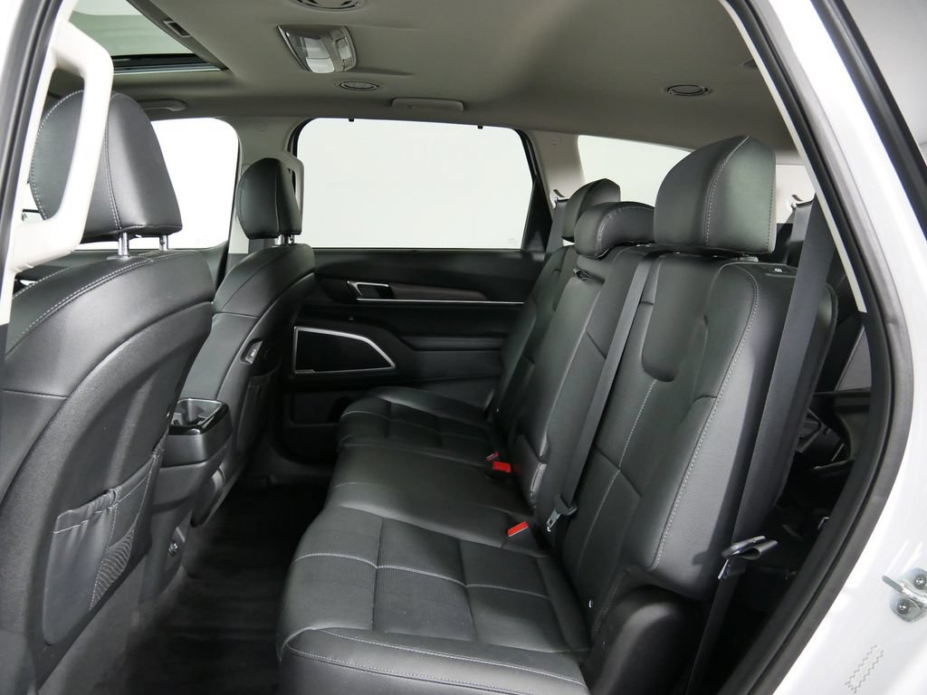 Used 2021 Kia Telluride EX w/ Towing Package AWD/4WD image 16