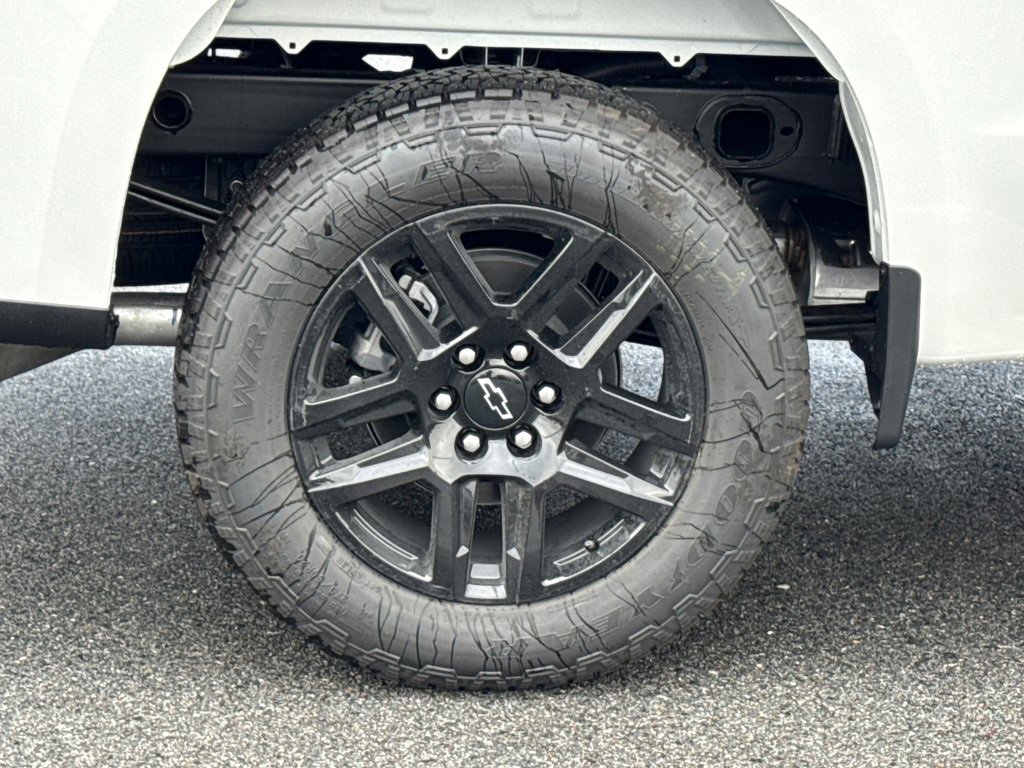 New 2026 Chevrolet Silverado 1500 Custom w/ Turbomax Blackout Package image 6