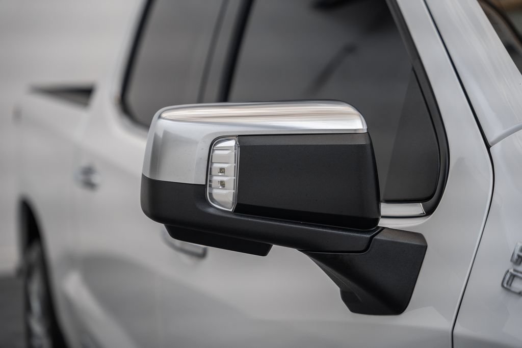 Used 2025 Chevrolet Silverado 1500 High Country AWD/4WD image 18