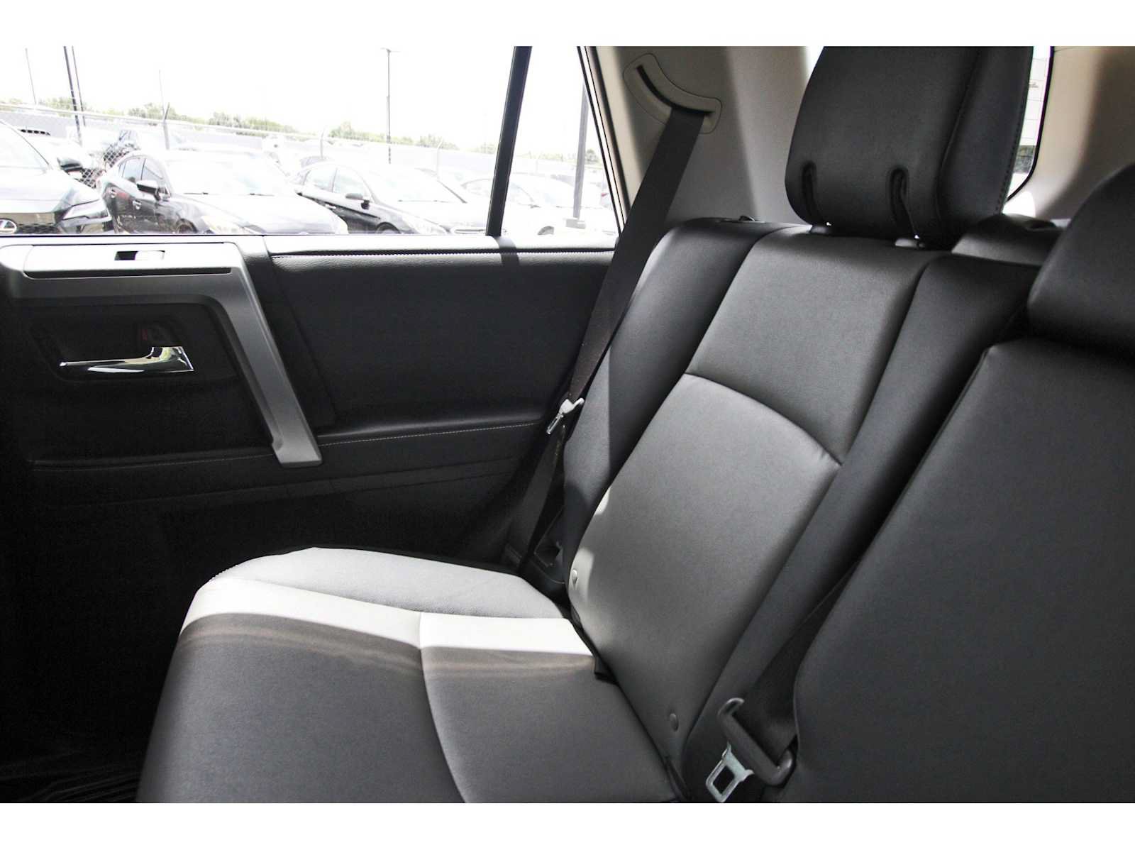 Used 2023 Toyota 4Runner SR5 Premium w/ Moonroof Package RWD image 9