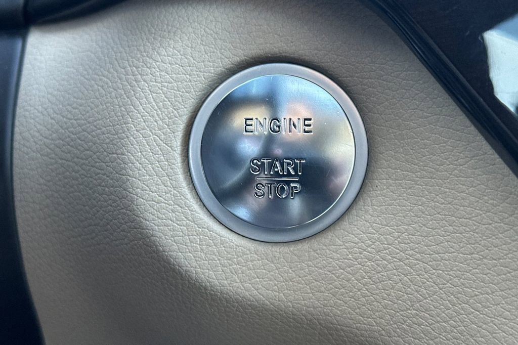 Used 2017 Mercedes-Benz GLS 450 4MATIC image 24