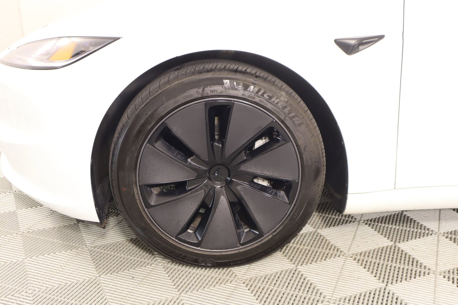 Used 2025 Tesla Model 3 Long Range image 16