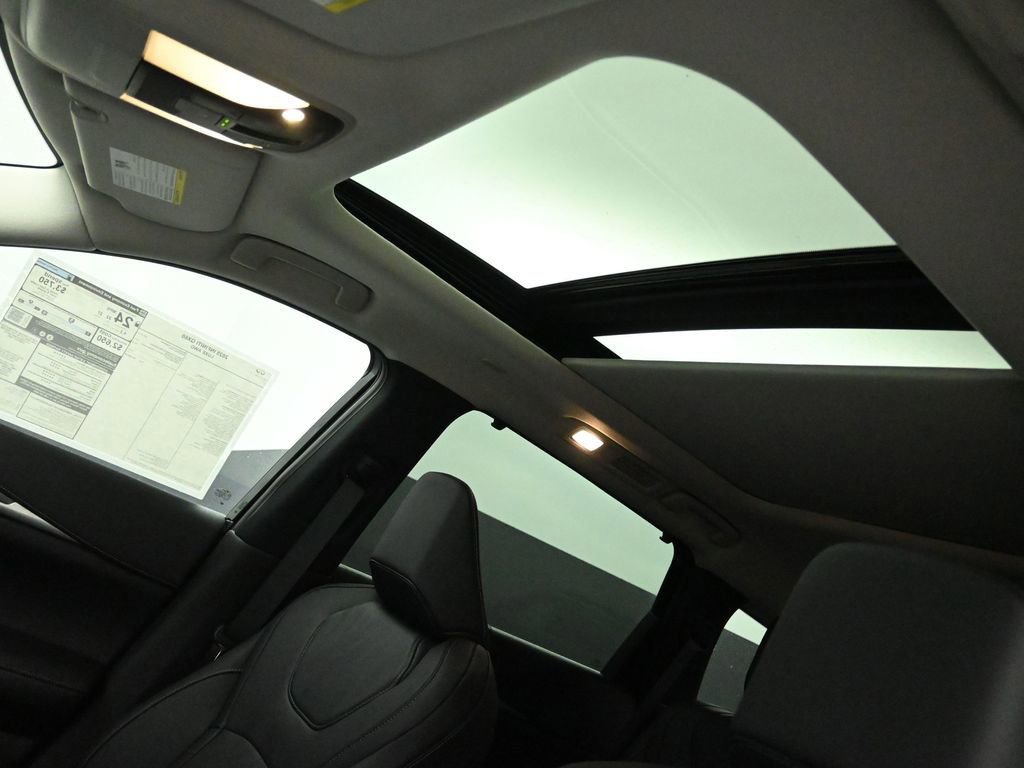 Certified 2025 INFINITI QX60 Luxe image 20