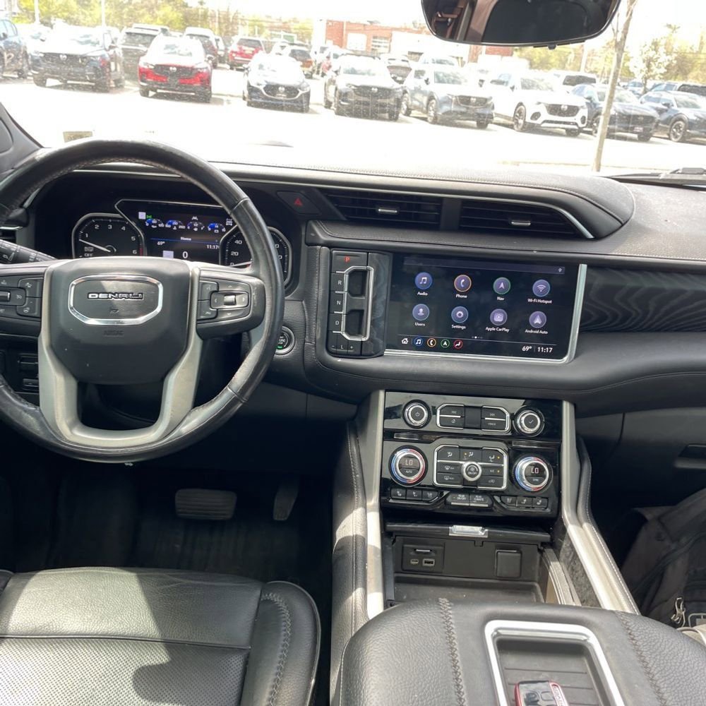 Used 2021 GMC Yukon Denali w/ Denali Premium Package AWD/4WD image 11