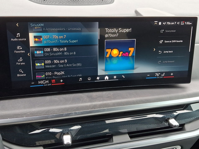 Certified 2025 BMW X5 xDrive50e w/ Climate Comfort Package image 20