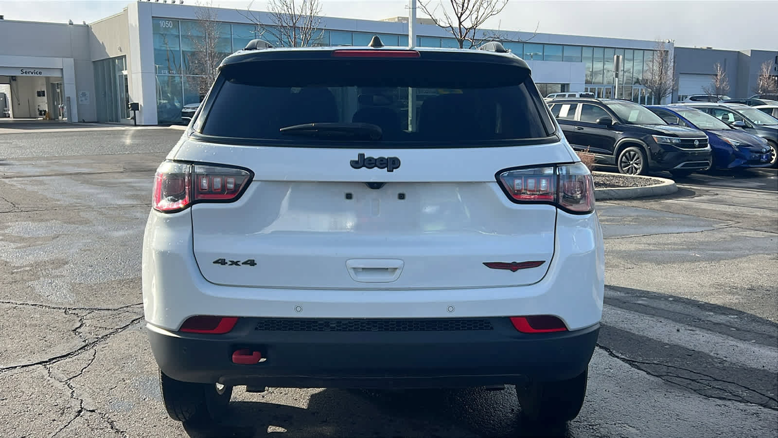 Used 2023 Jeep Compass Trailhawk image 6