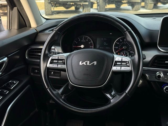 Used 2022 Kia Telluride LX image 7