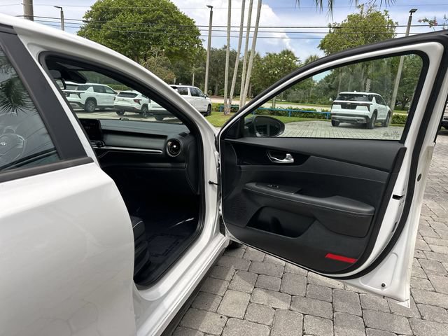 Used 2021 Kia Forte GT-Line FWD image 23