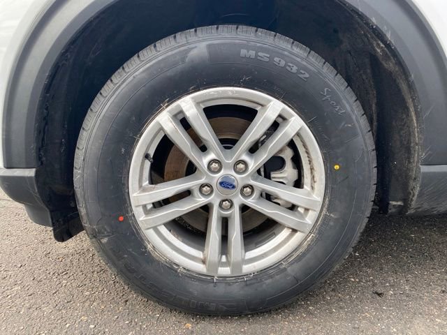 Used 2023 Ford Explorer XLT image 24