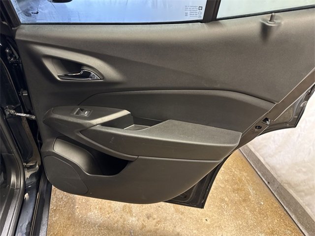 Used 2024 Chevrolet Trax RS w/ Sunroof Package image 25