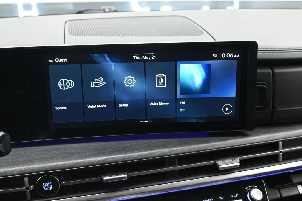 Certified 2025 Hyundai Santa Fe Limited AWD/4WD image 17