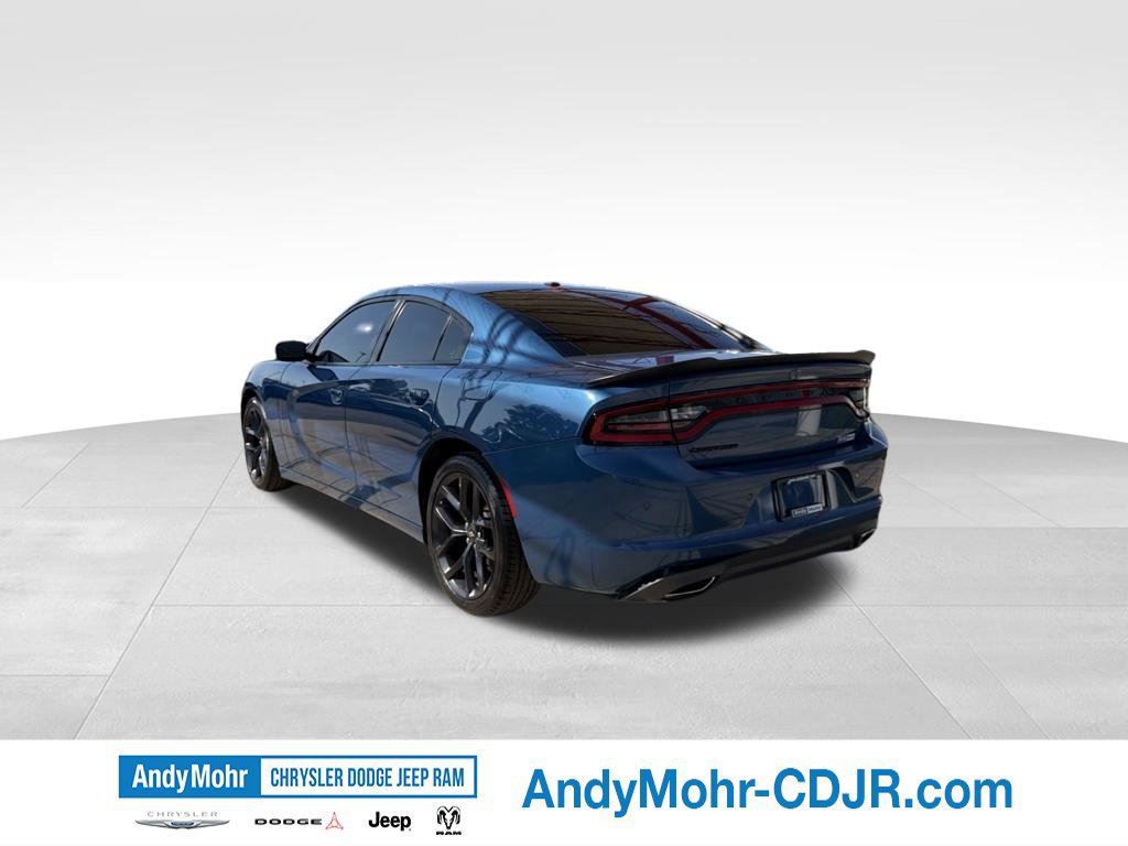 Used 2020 Dodge Charger SXT w/ Blacktop Package RWD image 5