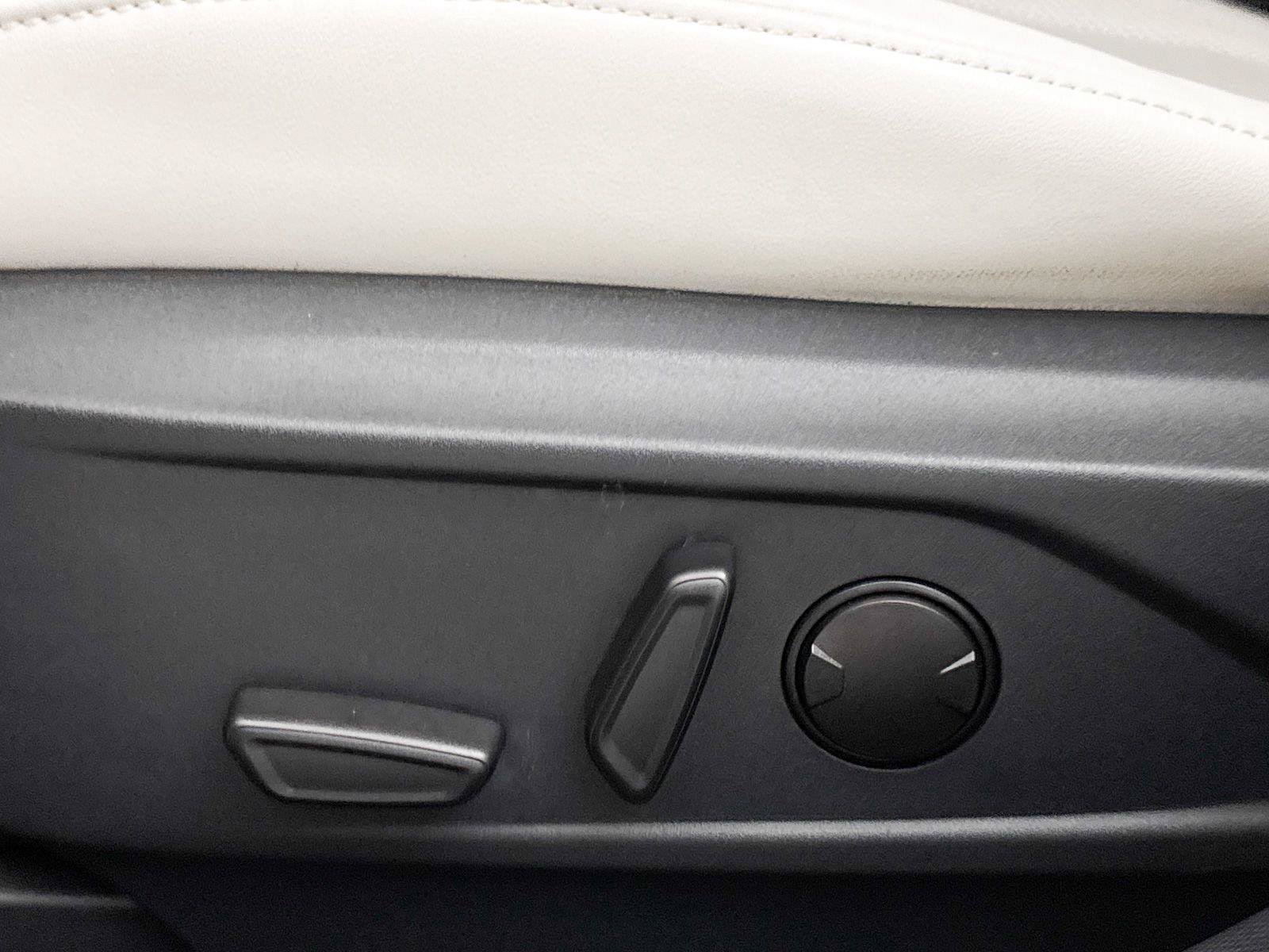 Used 2022 Ford Mustang Mach-E Premium RWD image 26