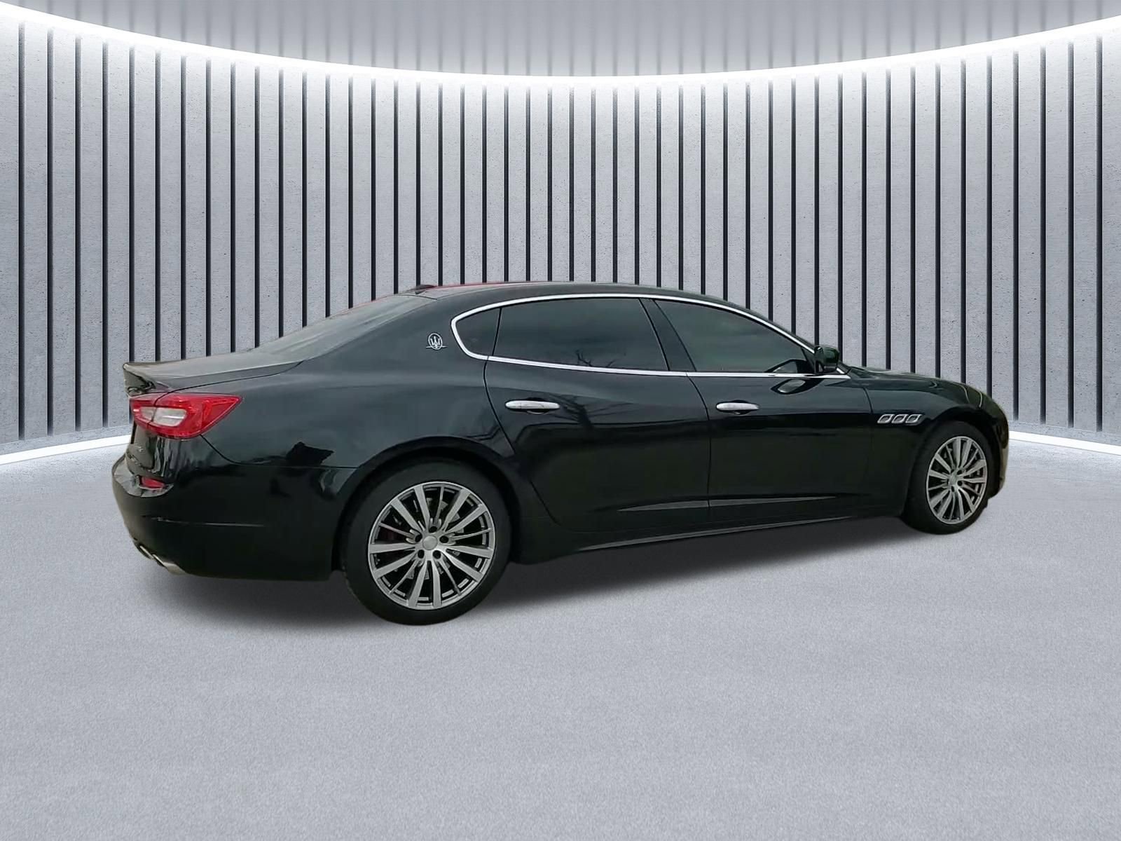 Used 2016 Maserati Quattroporte S Q4 AWD/4WD image 9