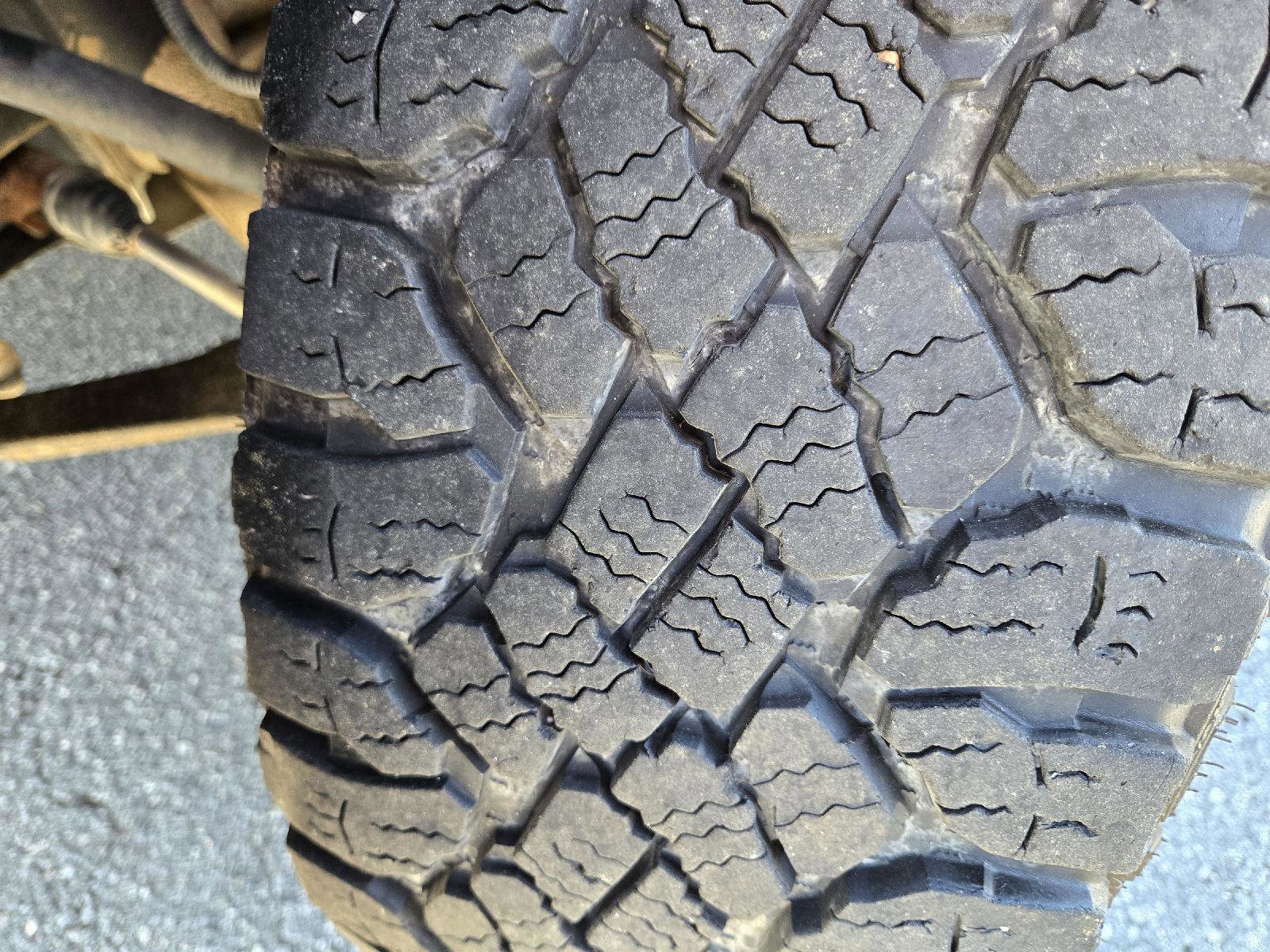 Used 2022 GMC Sierra 2500 SLT w/ SLT Convenience Package image 17